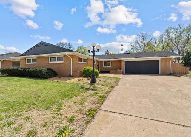 Property at 830 Millwood Dr, Salina, KS 67401, 3 beds, 2.5 baths