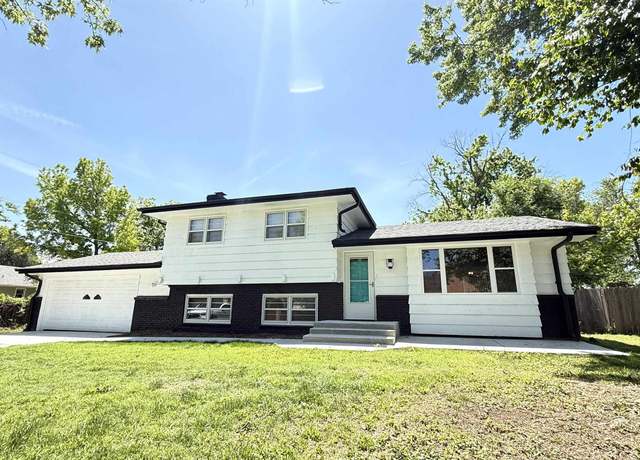 Property at 4515 Greenbriar Ln, Wichita, KS 67220, 4 beds, 2 baths