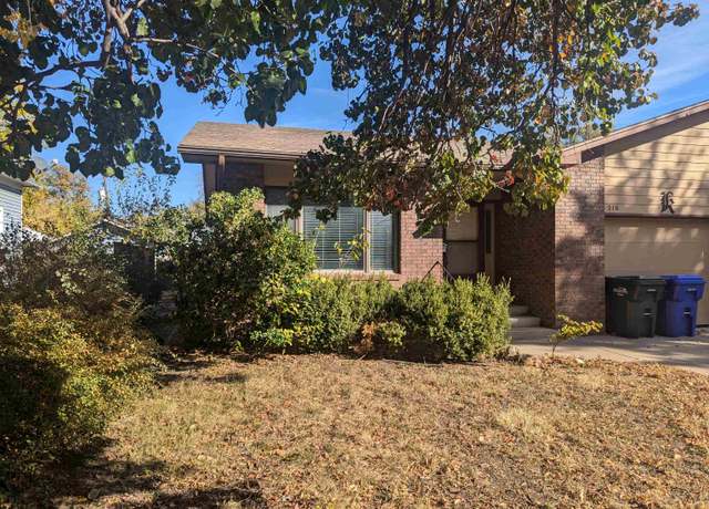 Property at 216 S Lincoln St, Hillsboro, KS 67063, 2 beds, 1 bath