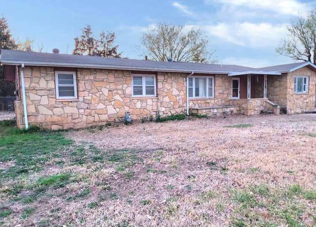 Property at 32899 Tower Rd, Arkansas City, KS 67005, 4 beds, 2 baths