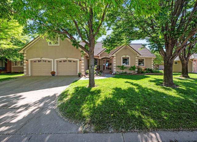 Property at 6907 W Garden Ridge Ct, Wichita, KS 67205, 6 beds, 3 baths