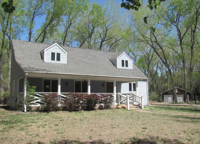 Property at 6008 E 69th Ave, Hutchinson, KS 67502, 4 beds, 2 baths