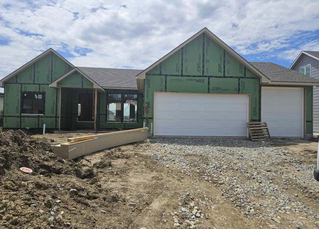 Property at 2513 N Emerald Ct, Andover, KS 67002, 5 beds, 3 baths