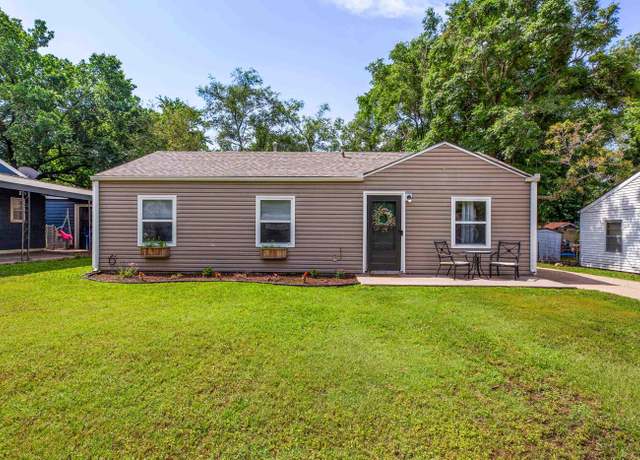 Property at 1229 E Charleston Dr, Park City, KS 67219, 3 beds, 1 bath
