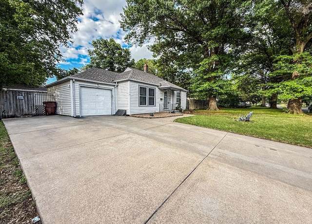 Property at 3426 E Countryside Plz, Wichita, KS 67218, 2 beds, 1 bath