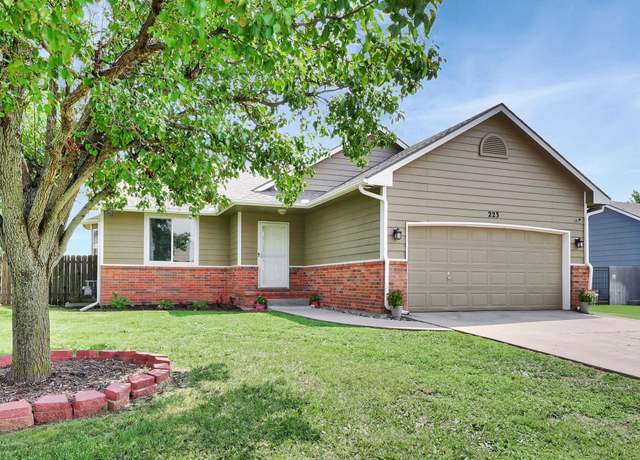 Property at 223 Wheatridge Dr, Newton, KS 67114, 5 beds, 3 baths
