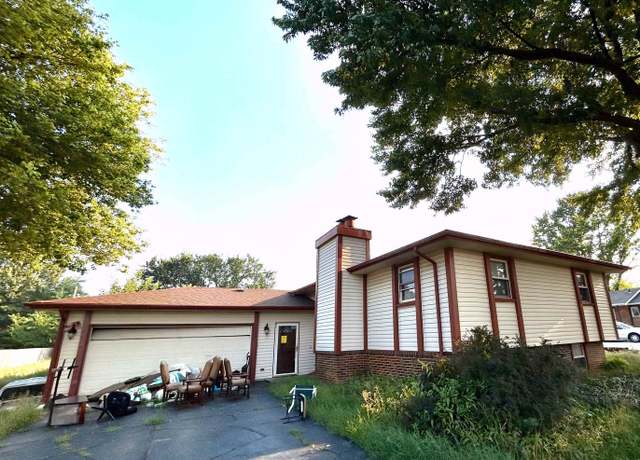 Property at 11527 E Harry St, Wichita, KS 67207, 5 beds, 2 baths