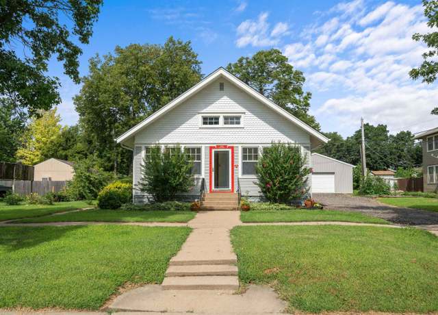 Property at 1015 Osage St, Augusta, KS 67010, 2 beds, 1 bath