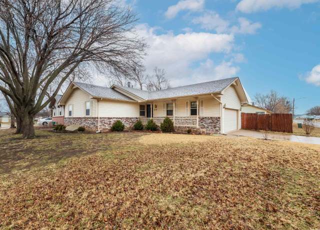 Property at 1710 S Shiloh St, Wichita, KS 67207, 5 beds, 3 baths