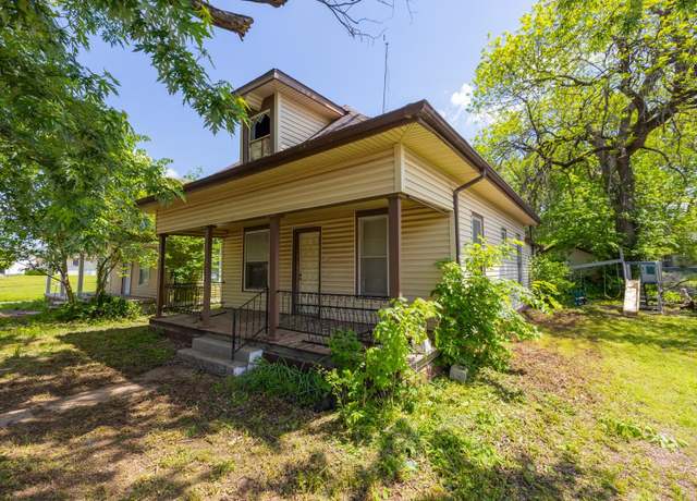 Property at 1007 S Jefferson, Wellington, KS 67152, 2 beds, 1 bath