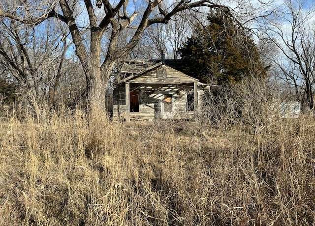 Property at 25174 61st Rd, Arkansas City, KS 67005, 2 beds, 1 bath