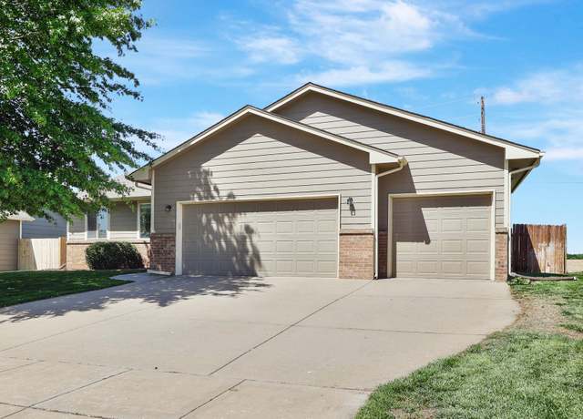 Property at 422 E Rolling Acres Ct, Park City, KS 67147, 4 beds, 3 baths