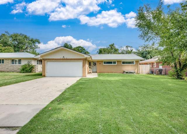 Property at 5708 E 10th St N, Wichita, KS 67208, 3 beds, 2.5 baths