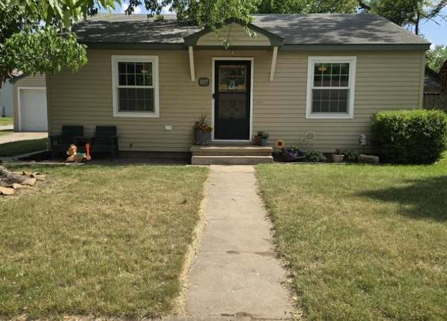 Property at 107 W 4th, Haven, KS 67543, 2 beds, 1 bath