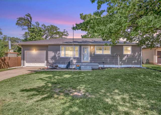 Property at 1004 S Poplar St, Newton, KS 67114, 3 beds, 2 baths