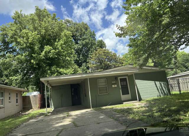 Property at 1516 Ann St, Winfield, KS 67156, 2 beds, 1 bath