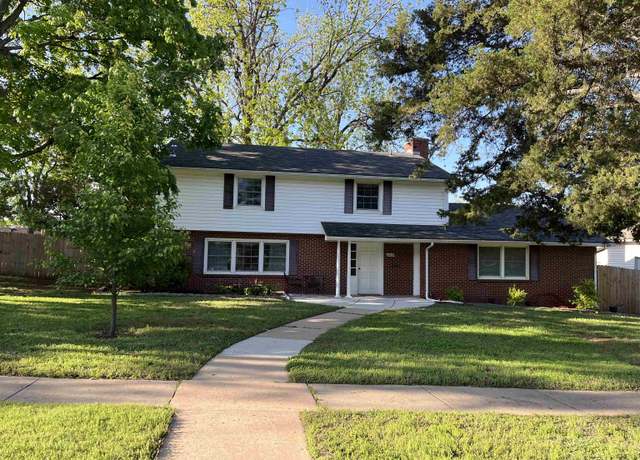 Property at 1515 E 8th, Winfield, KS 67156, 5 beds, 2.5 baths