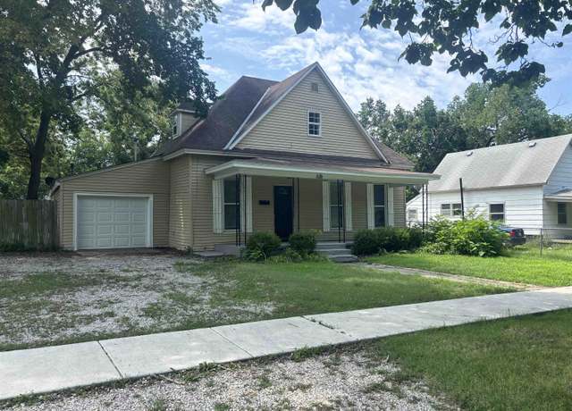 Property at 619 E 8th St, Newton, KS 67114, 4 beds, 1 bath