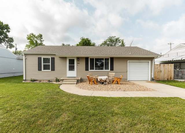 Property at 808 E Ellsworth Ave, Salina, KS 67401, 2 beds, 1 bath