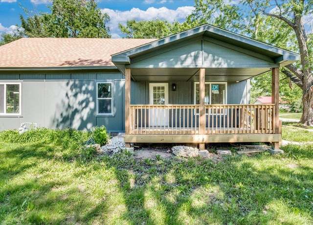 Property at 728 S Summit St, El Dorado, KS 67042, 3 beds, 2 baths