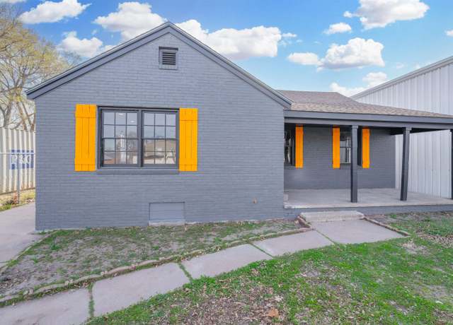 Property at 212 N New York Ave, Wichita, KS 67214, 4 beds, 3 baths