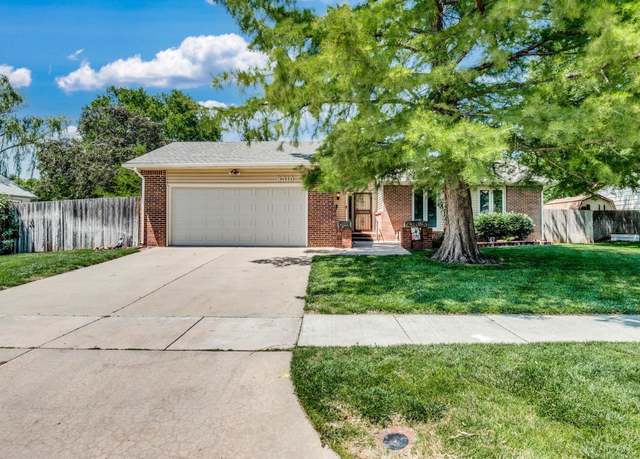 Property at 8310 W 2nd St N, Wichita, KS 67212, 4 beds, 3 baths