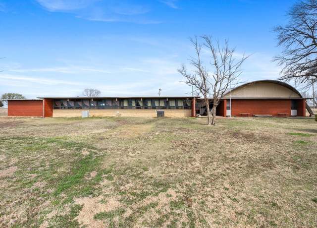 Property at 16921 51st Rd, Winfield, KS 67156-7000, 6 beds, 3 baths