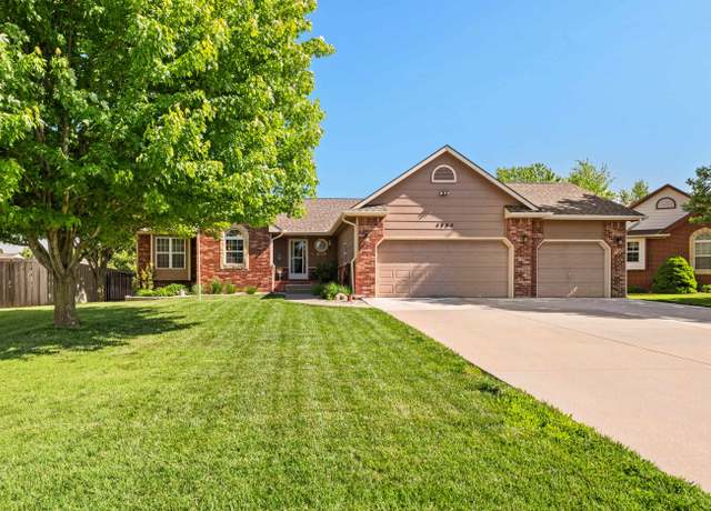 Property at 4964 N Hedgerow Ct, Bel Aire, KS 67220, 4 beds, 3 baths
