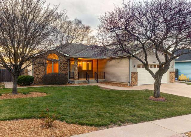 Property at 1402 Austin Cir, Salina, KS 67401, 4 beds, 3 baths