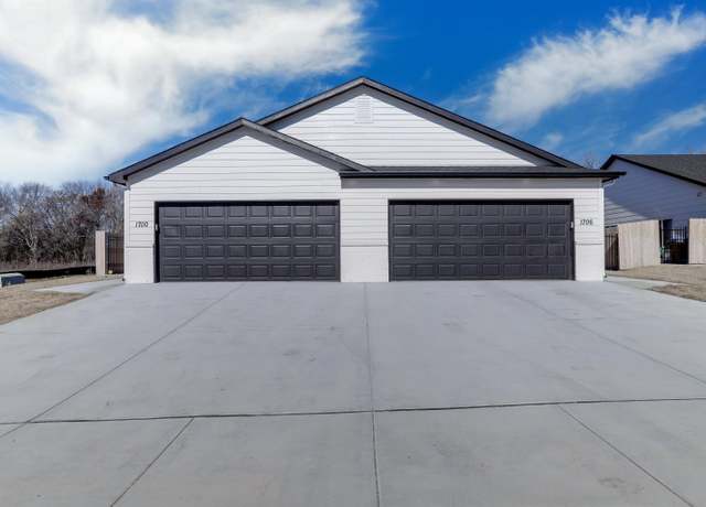 Property at 1725 Decarsky Ct, Derby, KS 67037, 3 beds, 2 baths