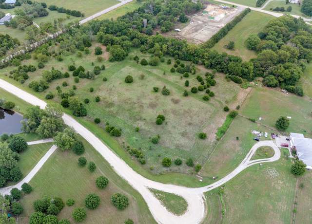 Property at 8802 S Fawn Trl, Derby, KS 67037