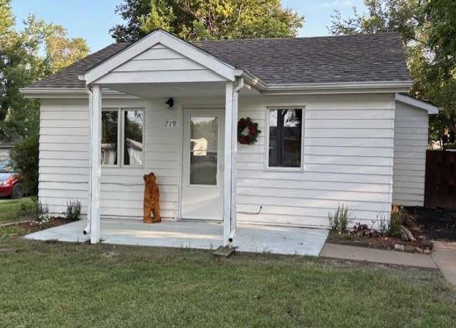Property at 719 Maple Ave, Salina, KS 67401, 2 beds, 2 baths
