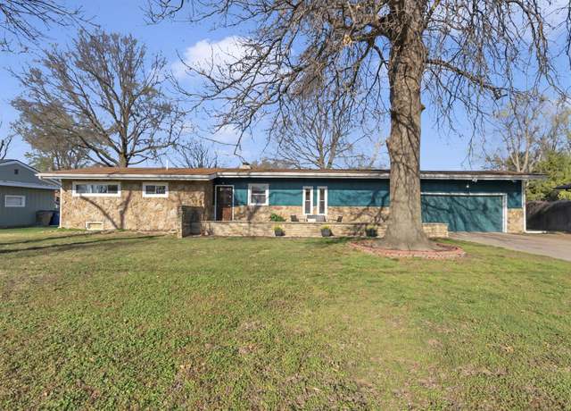 Property at 525 S Woodchuck Ln, Wichita, KS 67209, 3 beds, 3 baths
