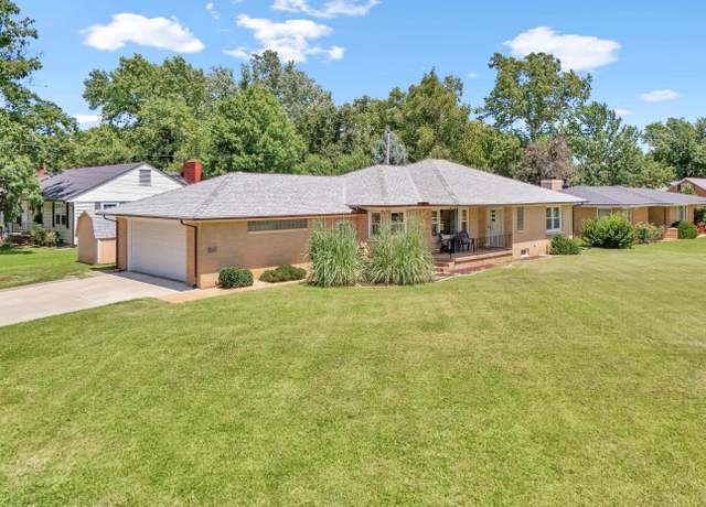 Property at 620 W Broadway St, Newton, KS 67114, 3 beds, 2 baths