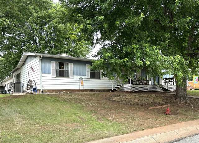 Property at 911 N Locust St, Medicine Lodge, KS 67104, 3 beds, 2 baths
