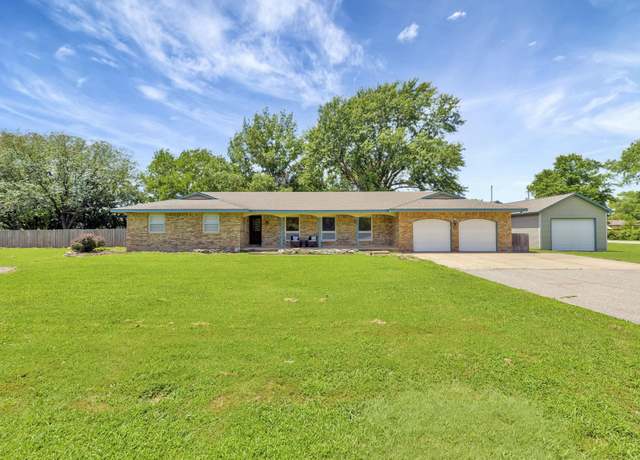 Property at 5575 N Sedgwick, Wichita, KS 67204, 3 beds, 2.5 baths