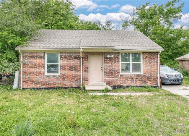 Property at 2825 E Stadium Dr, Wichita, KS 67214, 3 beds, 1 bath