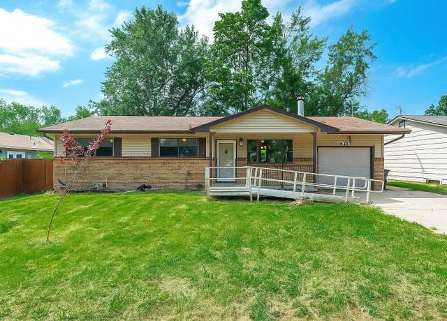 Property at 5315 W Robinson St, Wichita, KS 67212, 5 beds, 2 baths