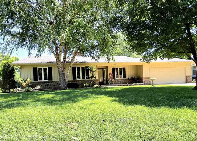 Property at 2108 Mound, Winfield, KS 67156, 4 beds, 3 baths
