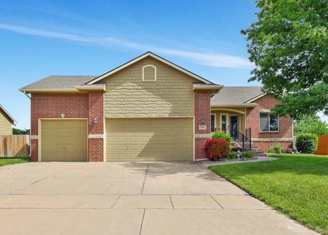 Property at 3209 S Bluelake Ct, Wichita, KS 67215, 5 beds, 3 baths