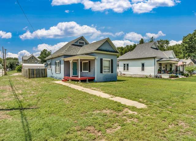 Property at 702 N Jefferson, Wellington, KS 67152, 3 beds, 1 bath