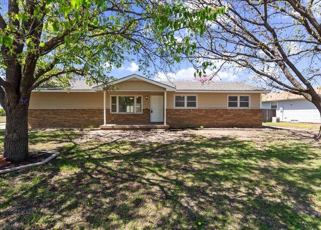 Property at 3445 S Illinois Ave, Wichita, KS 67217, 4 beds, 2 baths