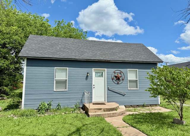 Property at 514 S Main St, Caldwell, KS 67022, 2 beds, 1 bath