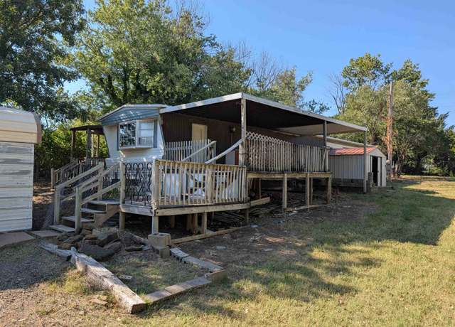 Property at 7376 W Frontier Rd, Salina, KS 67401, 3 beds, 1 bath