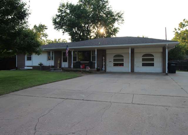 Property at 2331 Leigh St, Augusta, KS 67010, 4 beds, 2.5 baths