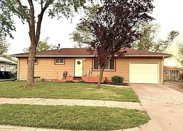 Property at 2058 Wesley St, Salina, KS 67401, 3 beds, 2 baths