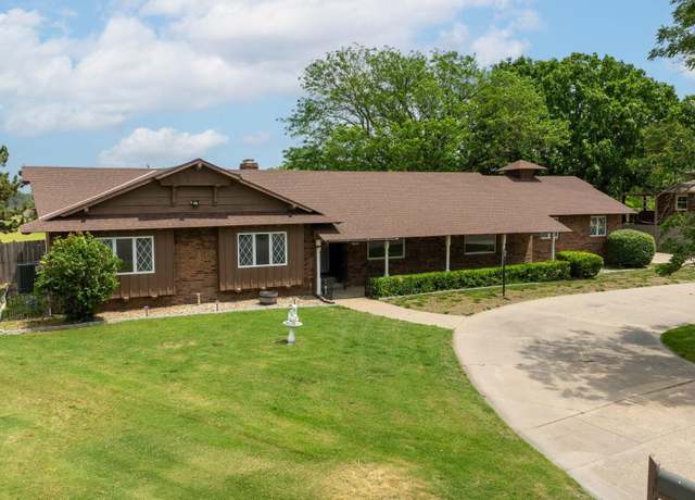 Property at 740 Fairway Ct, Augusta, KS 67010, 3 beds, 2 baths