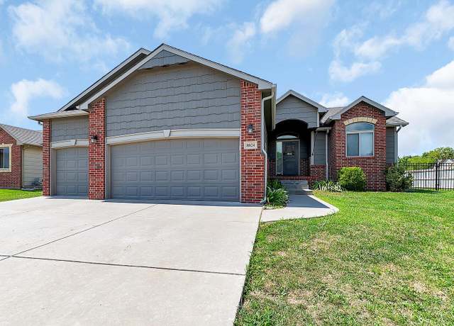 Property at 8824 N Saddlebrook Ct, Park City, KS 67147, 5 beds, 3 baths