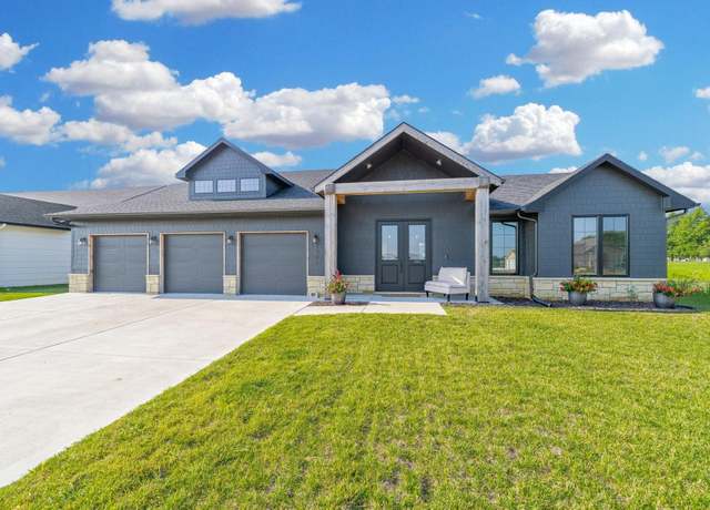 Property at 2807 E Sunnyslope St, Park City, KS 67219, 3 beds, 2 baths