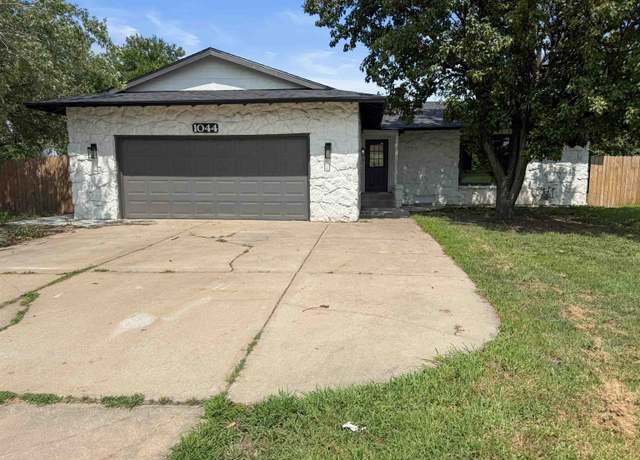 Property at 1044 S Beech, Wichita, KS 67207, 5 beds, 3 baths